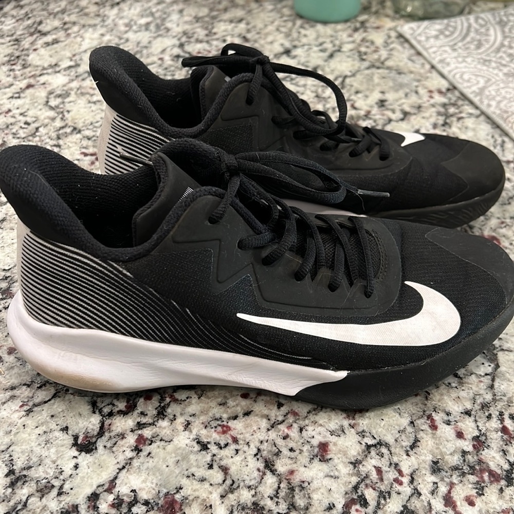 Authentic NIKE Precision IV Sneaker